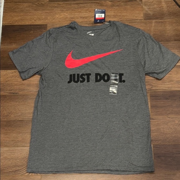 (BRAND NEW) Nike Gray T-Shirt with Red Swoosh Athletic Cut - Picture 1 of 2